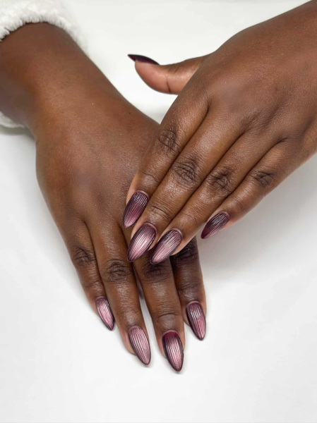 Ribbed glass nails trend